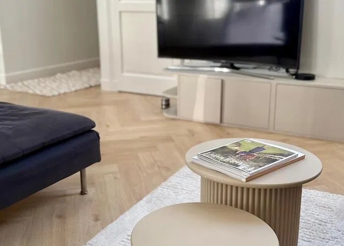 New Apprt 2 Tour Eiffel アパート